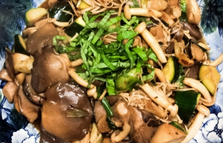 stir-fried wild-mushrooms-and-mountain-vegetables-2